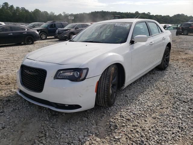 Photo 2 from auction – 2020 CHRYSLER 300 S with VIN 2C3CCABG3LH194712
