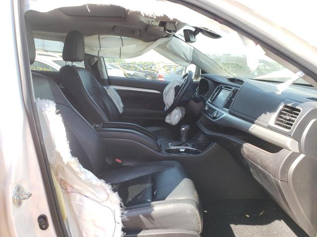 Фото 5 с аукциона – 2017 TOYOTA HIGHLANDER с VIN 5TDJZRFHXHS459783