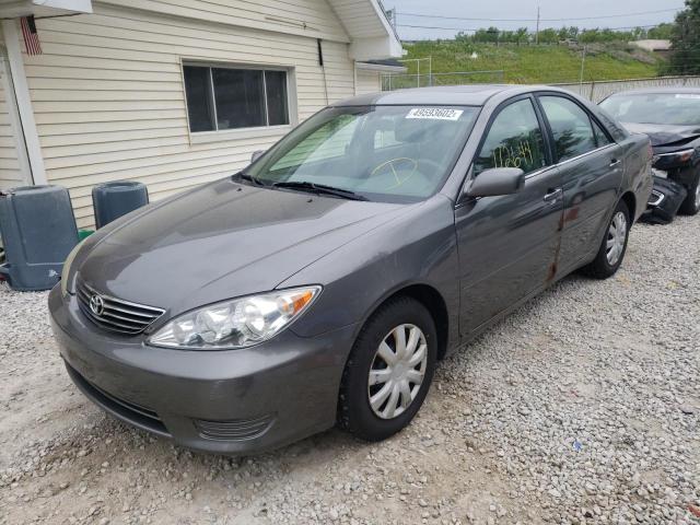 Photo 2 from auction – 2005 TOYOTA CAMRY LE with VIN 4T1BE30K65U586941