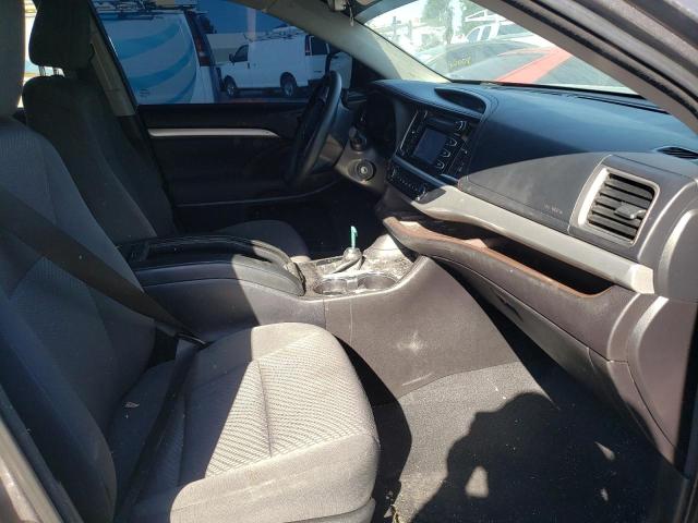 Photo 5 from auction – 2018 TOYOTA HIGHLANDER with VIN 5TDBZRFH4JS820189