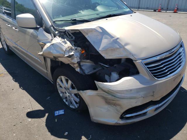 Photo 9 from auction – 2016 CHRYSLER TOWN & COU with VIN 2C4RC1BG4GR287244