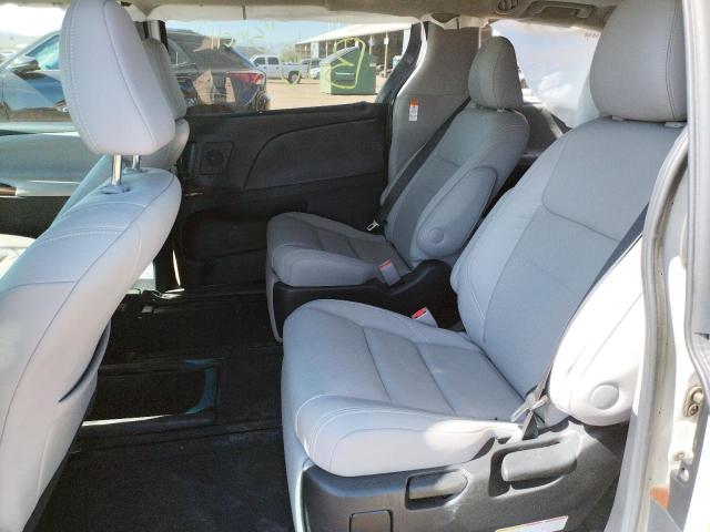 Photo 6 from auction – 2015 TOYOTA SIENNA XLE with VIN 5TDYK3DC8FS648954