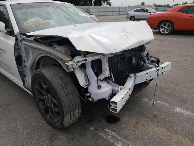 Photo 9 from auction – 2019 CHRYSLER 300 S with VIN 2C3CCAGG2KH698479