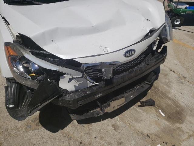 Photo 9 from auction – 2016 KIA FORTE LX with VIN KNAFK5A84G5597895
