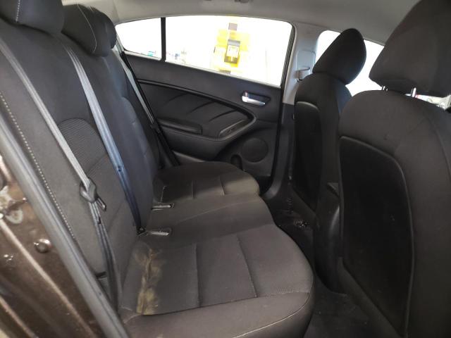 Photo 6 from auction – 2017 KIA FORTE LX with VIN 3KPFK4A7XHE048714
