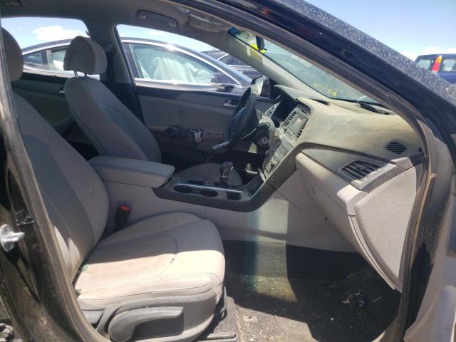 Photo 5 from auction – 2017 HYUNDAI SONATA SE with VIN 5NPE24AF3HH573175