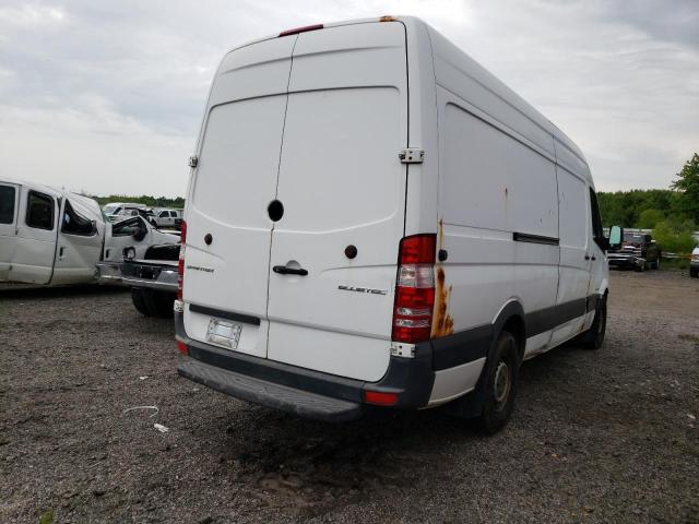 Photo 4 from auction – 2014 MERCEDES-BENZ SPRINTER 2 with VIN WD3PE8DC9E5937033
