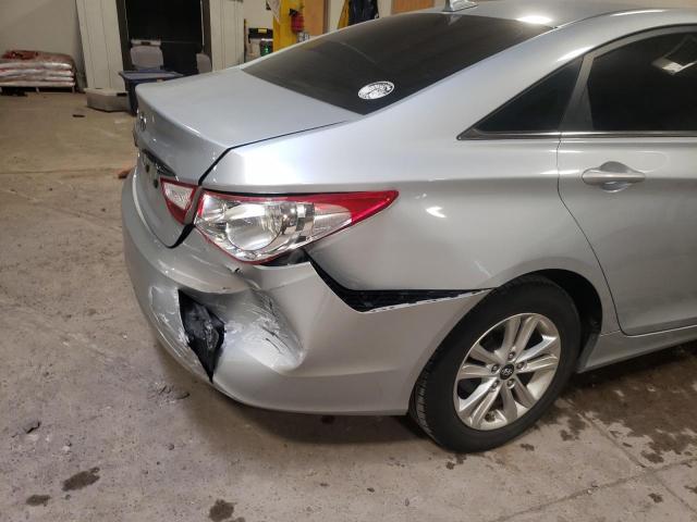 Photo 9 from auction – 2011 HYUNDAI SONATA with VIN 5NPEB4AC2BH016528