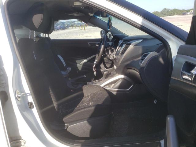 Photo 5 from auction – 2015 HYUNDAI VELOSTER with VIN KMHTC6AD4FU245101