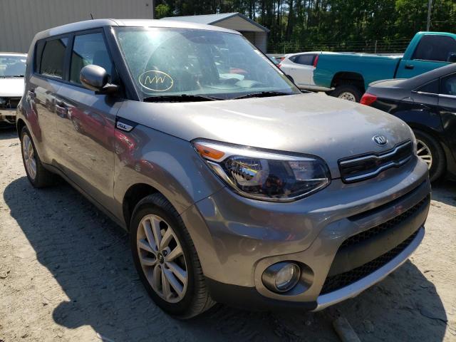 KIA SOUL + 2018 con VIN KNDJP3A50J7610422 - Foto de la subasta