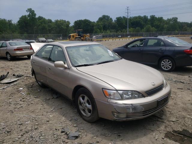 LEXUS ES 300 1998 with VIN JT8BF28G6W5041585 - Photo from auction