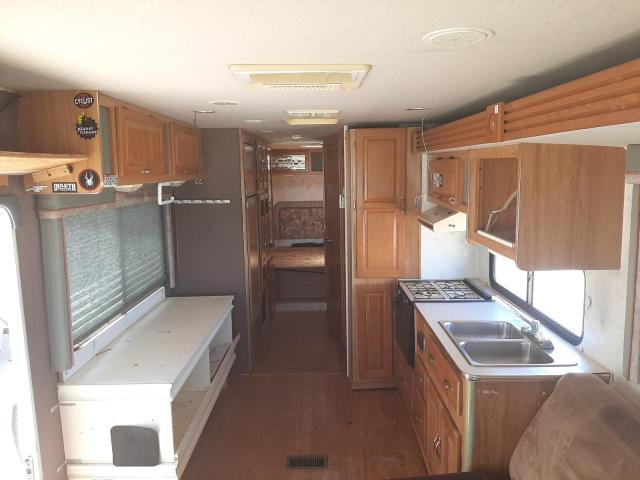 Photo 6 from auction – 1997 COACH MOTORHOME with VIN 3FCMF53G6VJA04677