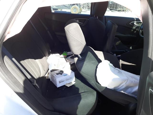 Photo 6 from auction – 2016 CHRYSLER 200 LIMITE with VIN 1C3CCCAB2GN118722