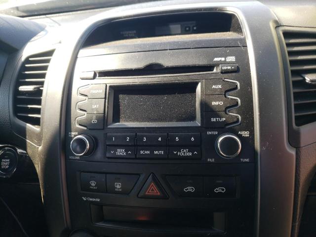 Photo 9 from auction – 2011 KIA SORENTO EX with VIN 5XYKU3A14BG022960
