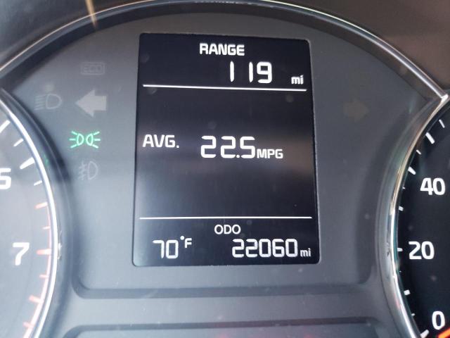 Photo 8 from auction – 2017 KIA FORTE LX with VIN 3KPFK4A78HE141005