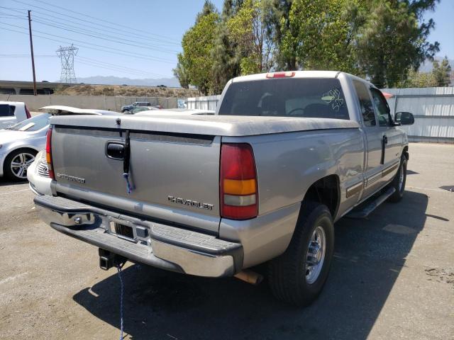 Photo 4 from auction – 2000 CHEVROLET SILVERADO with VIN 1GCFC29U2YE415127