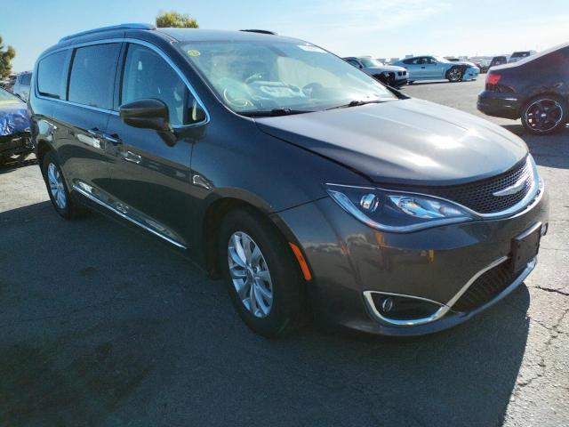 CHRYSLER PACIFICA 2018 with VIN 2C4RC1BG4JR119143 - Photo from auction