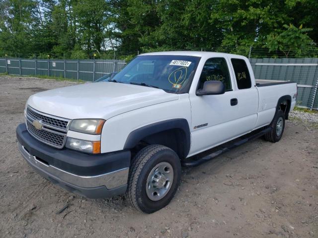Photo 2 from auction – 2005 CHEVROLET SILVERADO with VIN 1GCHK29U95E287055