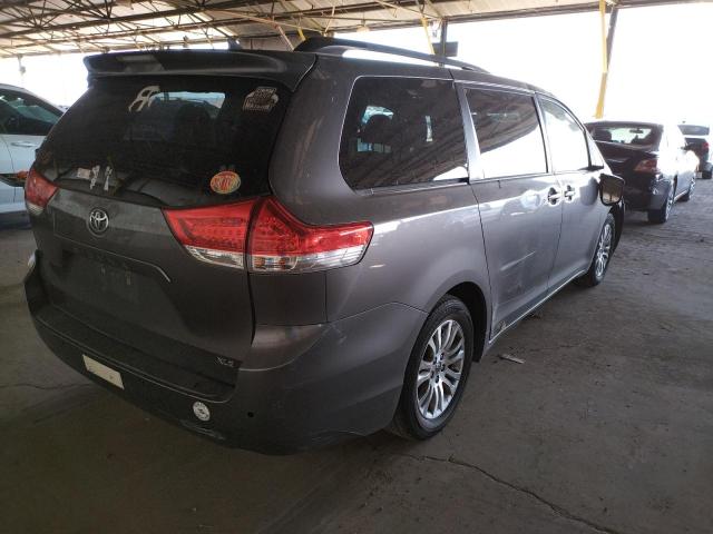 Photo 4 from auction – 2011 TOYOTA SIENNA XLE with VIN 5TDYK3DC2BS147696