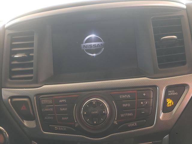 Photo 9 from auction – 2017 NISSAN PATHFINDER with VIN 5N1DR2MN5HC677446