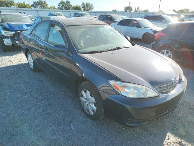 TOYOTA CAMRY LE 2004 with VIN 4T1BE32K54U267767 - Photo from auction