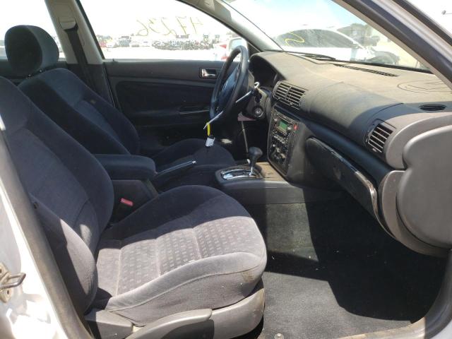 Photo 5 from auction – 2003 VOLKSWAGEN PASSAT GL with VIN WVWMD63B23P114633