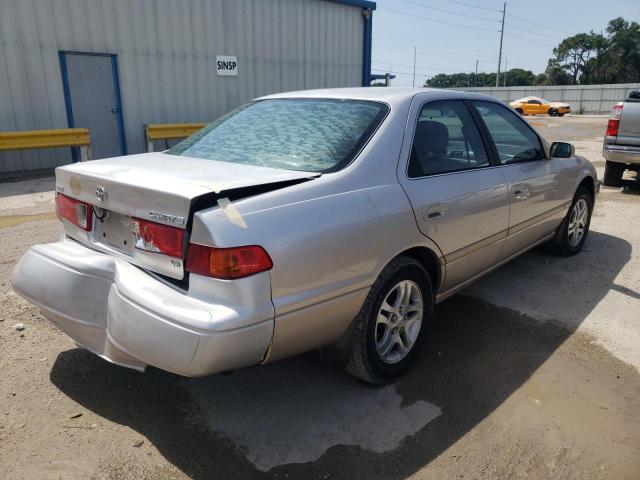 Photo 4 from auction – 2000 TOYOTA CAMRY LE with VIN 4T1BF22K4YU952887
