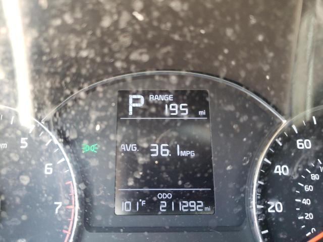 Photo 8 from auction – 2017 KIA FORTE LX with VIN 3KPFK4A70HE069328