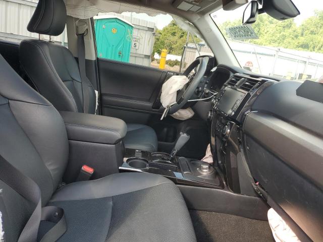 Photo 5 from auction – 2020 TOYOTA 4RUNNER SR with VIN JTEBU5JR0L5831220