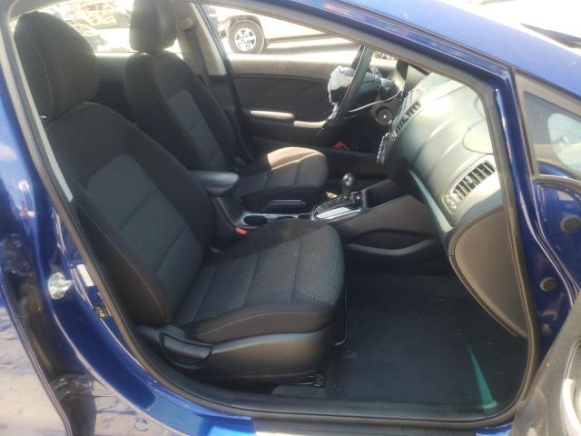 Photo 5 from auction – 2017 KIA FORTE LX with VIN 3KPFK4A78HE065642