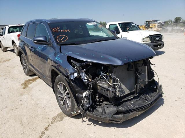 TOYOTA HIGHLANDER 2019 with VIN 5TDJZRFH5KS954884 - Photo from auction