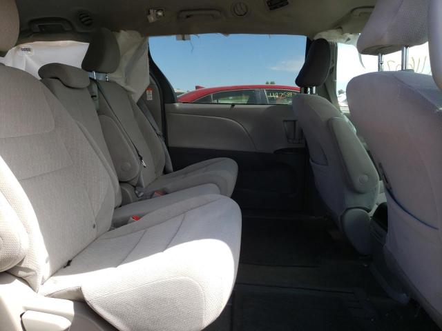 Photo 6 from auction – 2017 TOYOTA SIENNA LE with VIN 5TDKZ3DC3HS773445