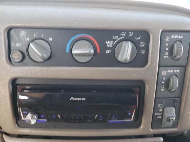 Photo 9 from auction – 2002 CHEVROLET ASTRO with VIN 1GNDM19XX2B149347