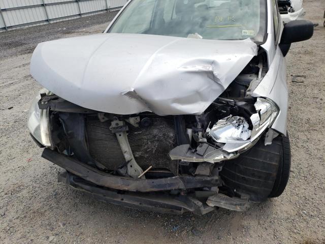 Photo 9 from auction – 2010 NISSAN VERSA with VIN 3N1CC1AP6AL388753