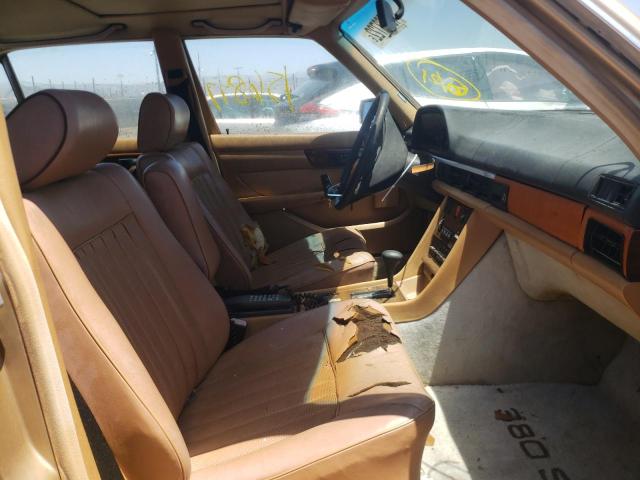 Photo 5 from auction – 1985 MERCEDES-BENZ 380 SE with VIN WDBCA32C4FA135082