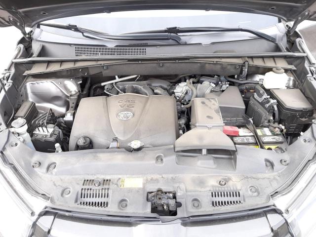 Photo 7 from auction – 2018 TOYOTA HIGHLANDER with VIN 5TDJZRFH2JS529489
