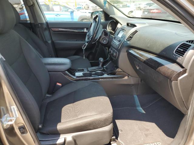 Photo 5 from auction – 2015 KIA SORENTO LX with VIN 5XYKT4A60FG622448