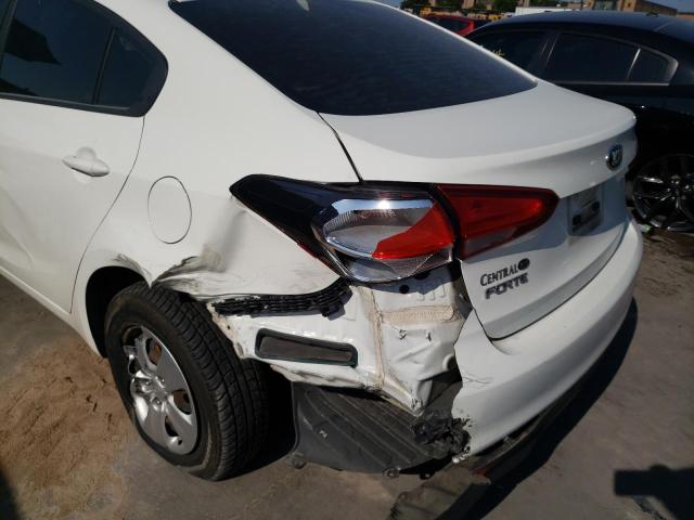 Фото 9 с аукциона – 2017 KIA FORTE LX с VIN 3KPFK4A74HE079795