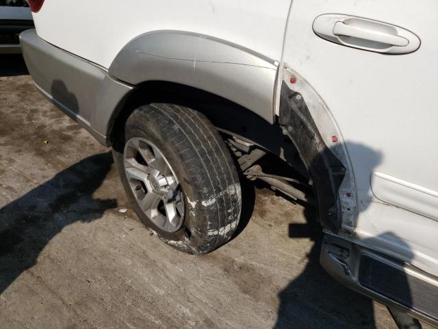 Photo 9 from auction – 2001 TOYOTA SEQUOIA with VIN 5TDBT44A11S023599