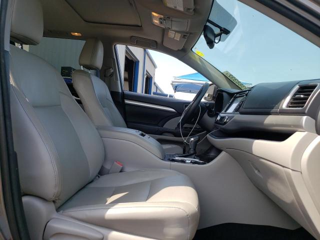 Photo 5 from auction – 2015 TOYOTA HIGHLANDER with VIN 5TDKKRFH6FS056793