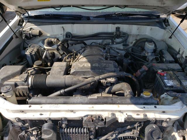 Photo 7 from auction – 2001 TOYOTA SEQUOIA with VIN 5TDBT44A11S023599