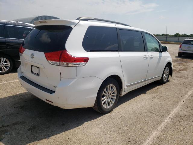 Photo 4 from auction – 2014 TOYOTA SIENNA XLE with VIN 5TDYK3DC0ES520562