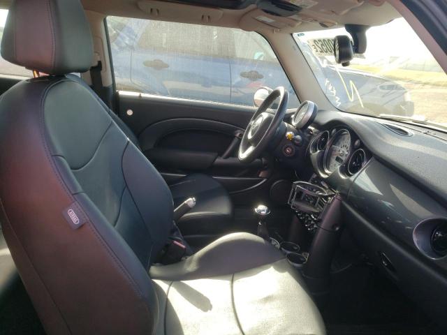 Foto 5 de la subasta – 2006 MINI COOPER S con VIN WMWRE33506TL20232