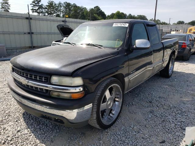 Photo 2 from auction – 2000 CHEVROLET SILVERADO with VIN 1GCEC19V9YZ327215