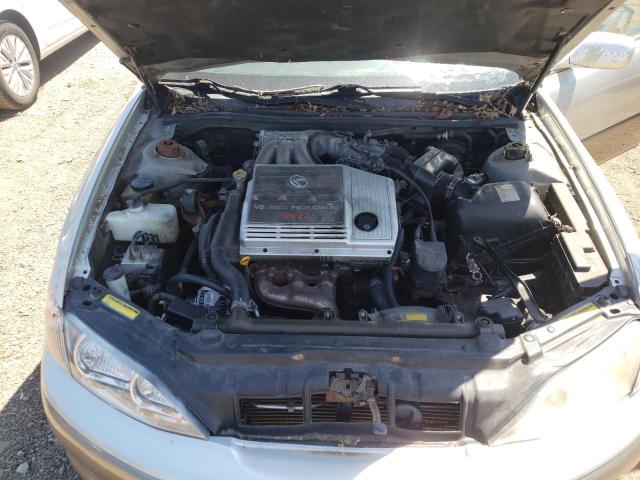 Photo 7 from auction – 2000 LEXUS ES 300 with VIN JT8BF28G2Y5097848