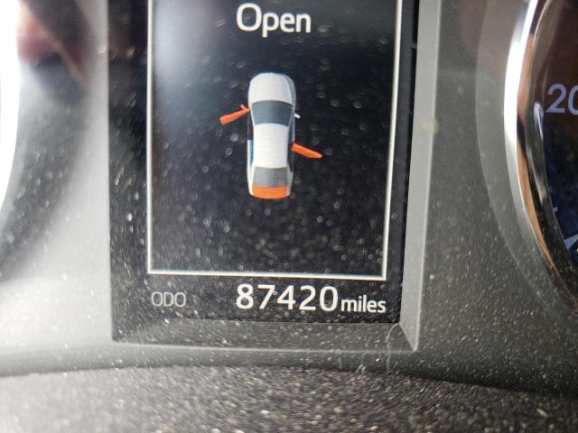 Photo 8 from auction – 2018 TOYOTA COROLLA L with VIN 2T1BURHE8JC989951