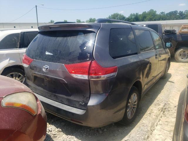 Photo 4 from auction – 2011 TOYOTA SIENNA XLE with VIN 5TDYK3DC7BS091965