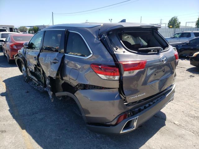 Photo 3 from auction – 2017 TOYOTA HIGHLANDER with VIN 5TDYZRFH6HS229463