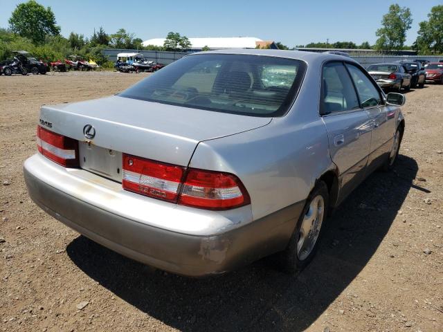 Photo 4 from auction – 2000 LEXUS ES 300 with VIN JT8BF28G2Y5097848