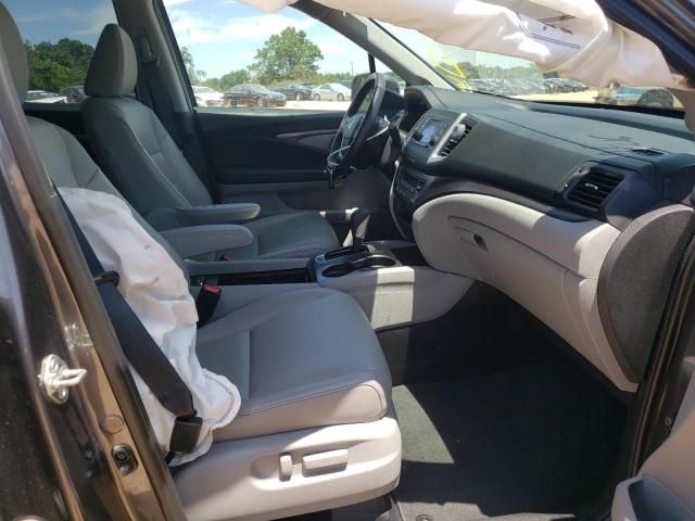 Photo 5 from auction – 2017 HONDA RIDGELINE with VIN 5FPYK2F51HB010942